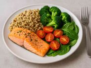 The Key to an Ulcerative Colitis Diet Ulcerative colitis diet meal with chicken, rice, and vegetables